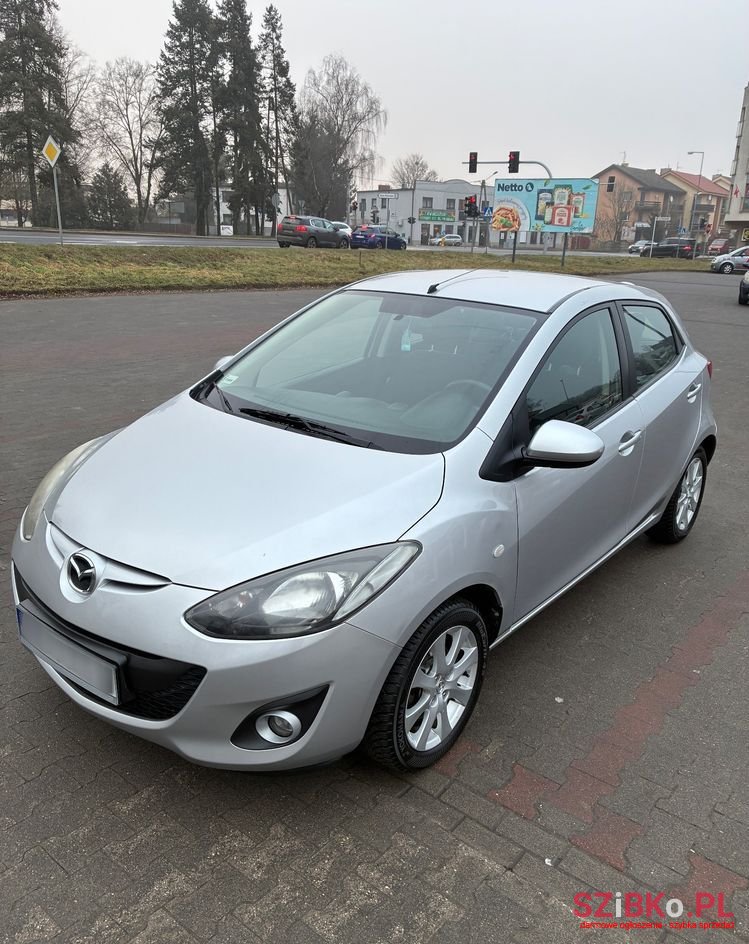 2011' Mazda 2 1.3 Mzr Active photo #1
