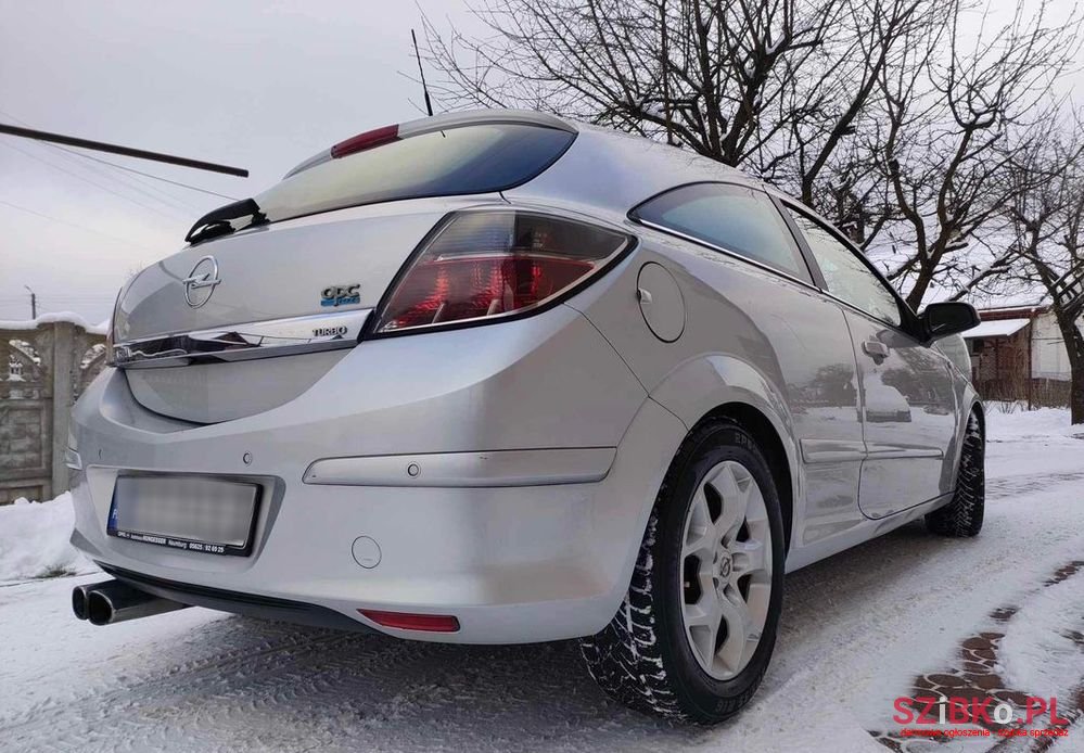 2005' Opel Astra Sport photo #3