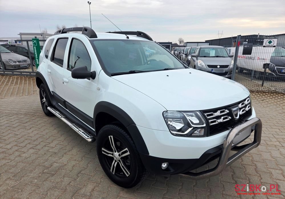 2015' Dacia Duster photo #2