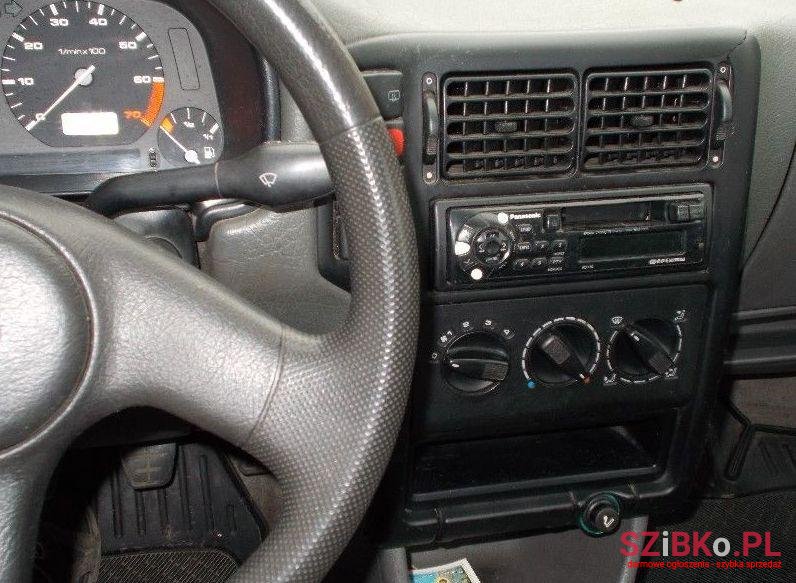 1995' Volkswagen Polo photo #3