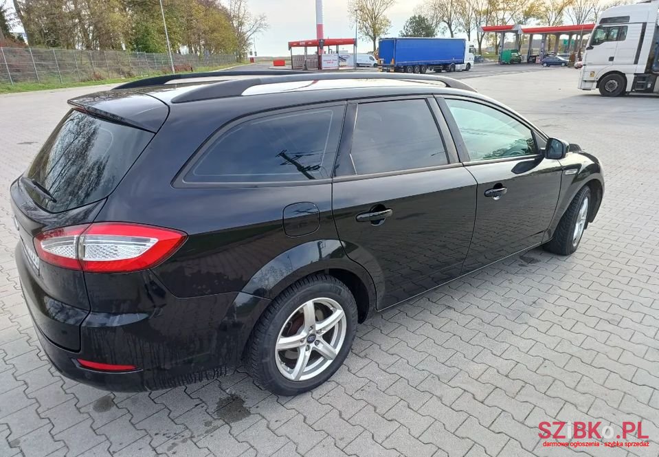 2011' Ford Mondeo photo #1