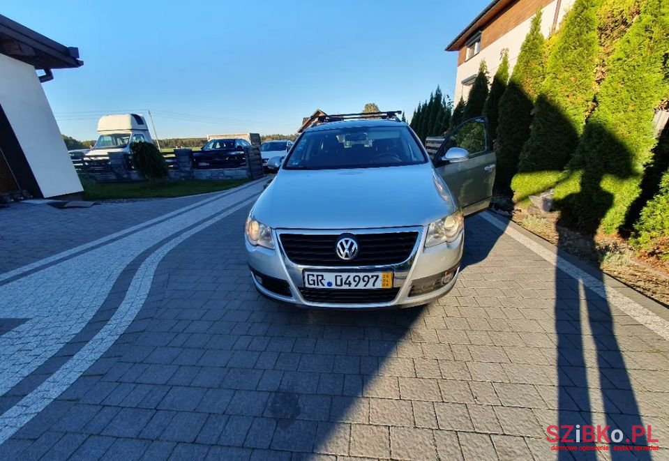 2007' Volkswagen Passat photo #2