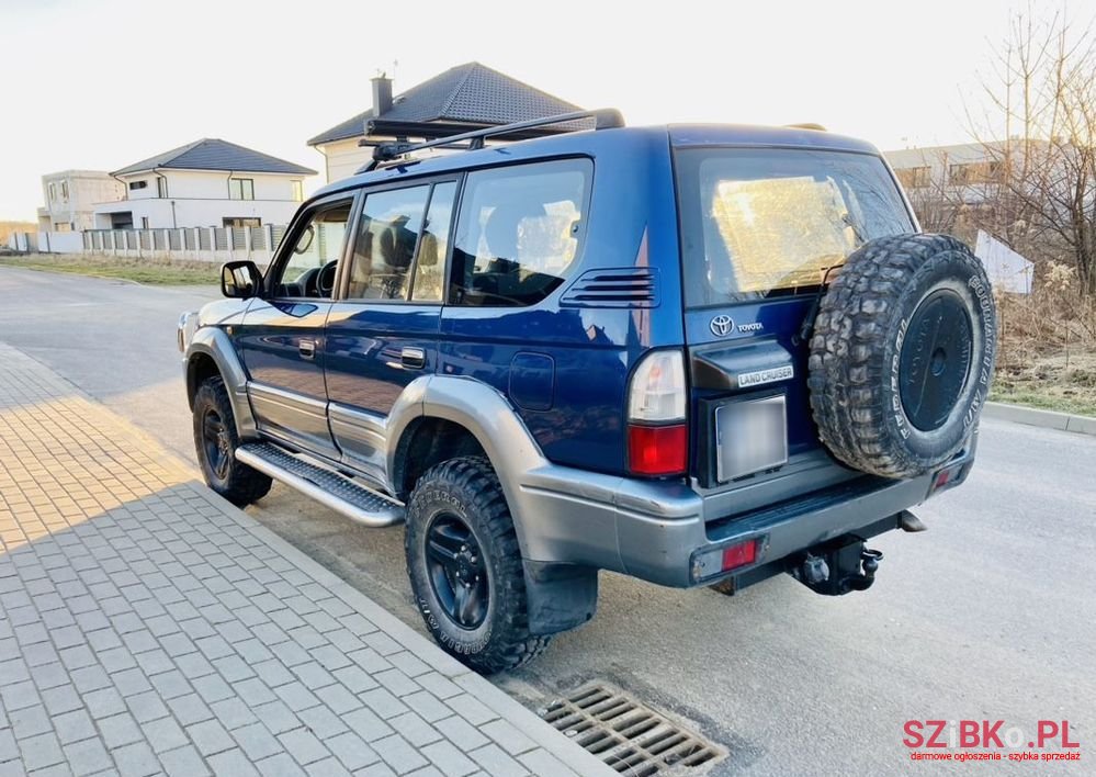 2001' Toyota Land Cruiser Prado photo #4