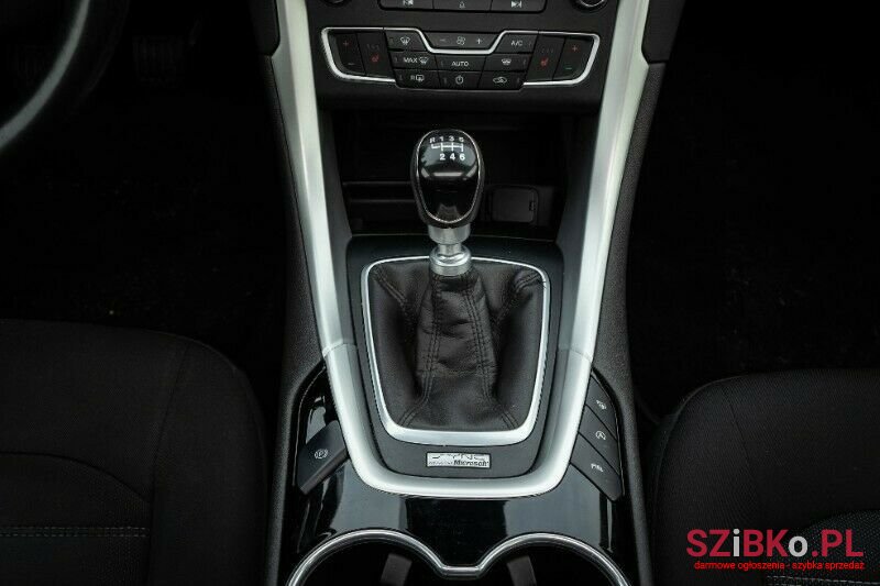 2015' Ford Mondeo photo #5