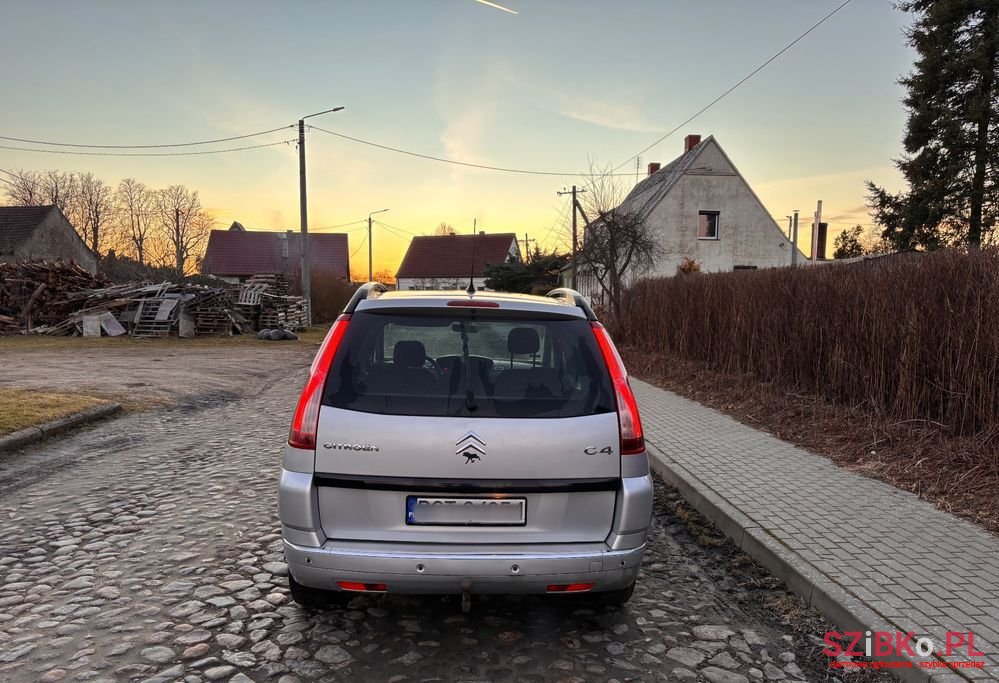 2009' Citroen C4 Picasso photo #6