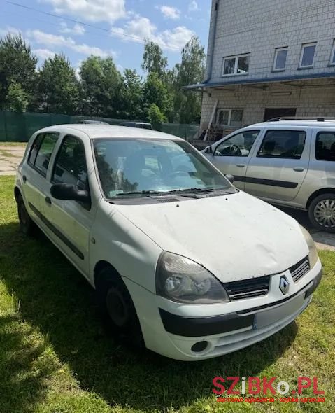 2005' Renault Clio photo #1