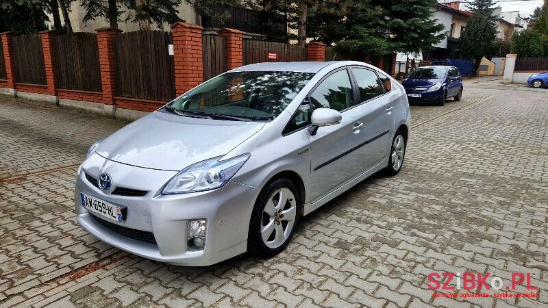 2010' Toyota Prius photo #2