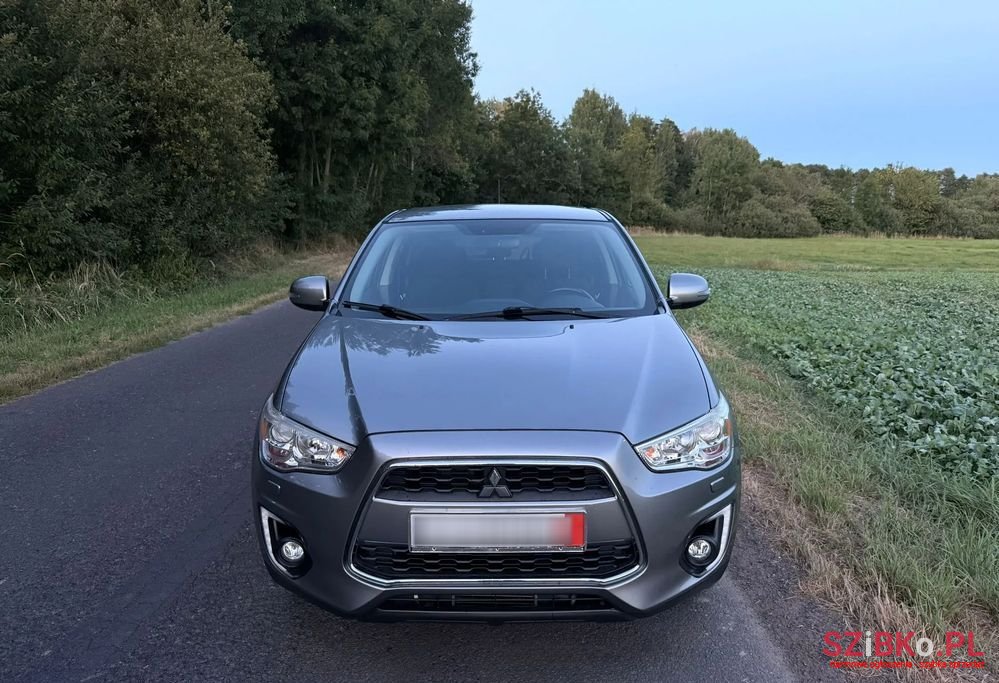 2015' Mitsubishi ASX photo #3