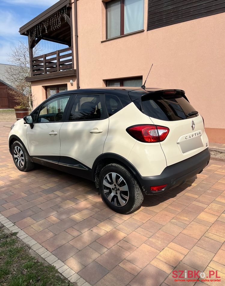 2016' Renault Captur photo #3