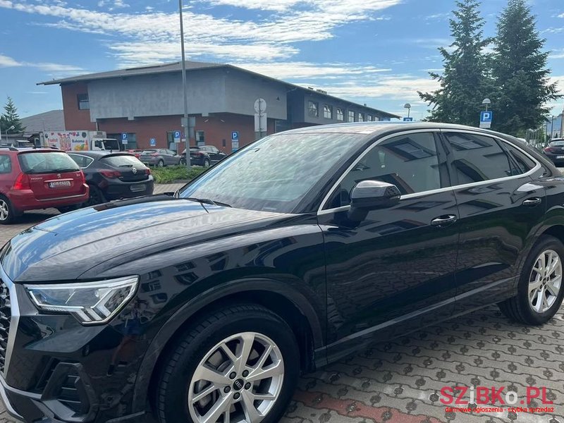 2023' Audi Q3 photo #5
