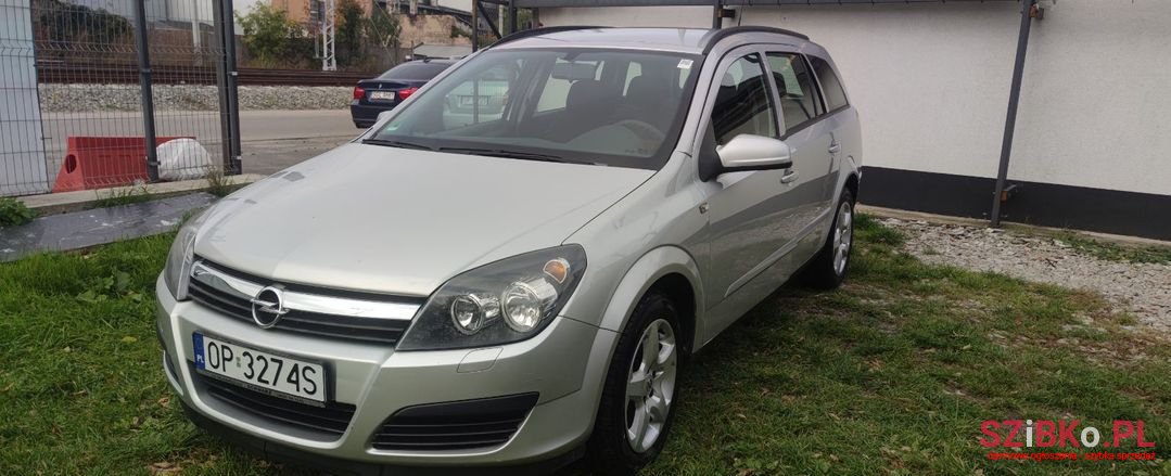 2006' Opel Astra photo #1