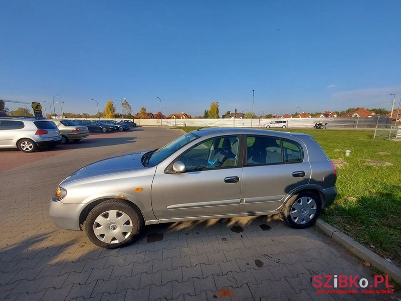 2005' Nissan Almera photo #4