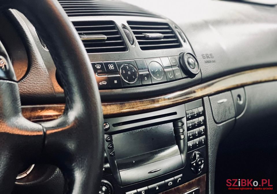 2003' Mercedes-Benz Klasa E photo #4