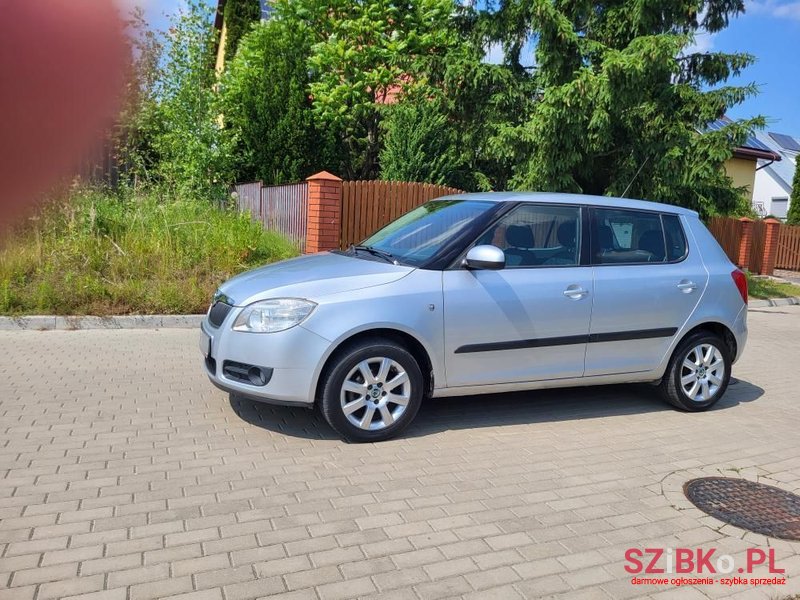 2008' Skoda Fabia photo #4