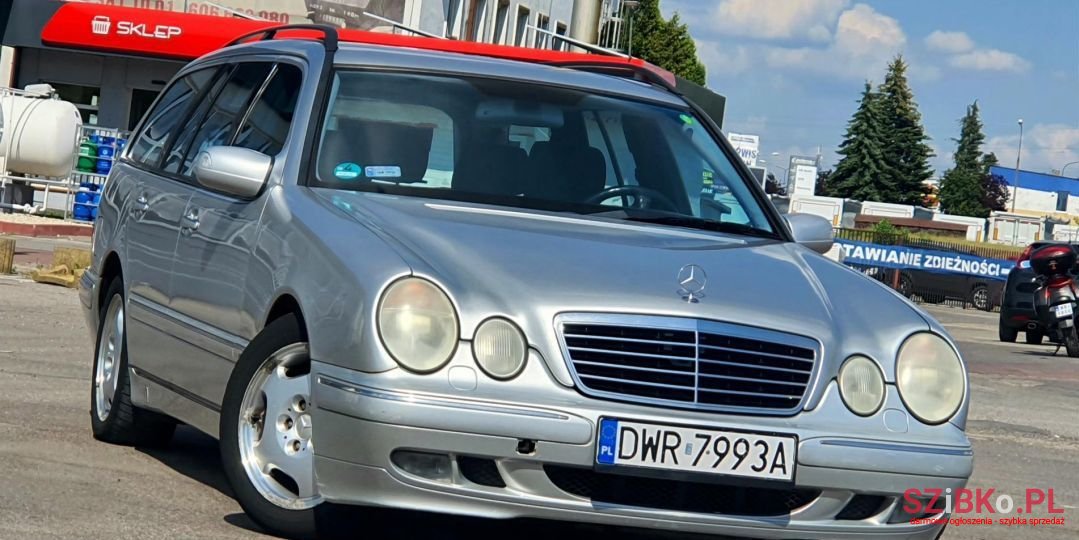 2001' Mercedes-Benz Klasa E photo #3