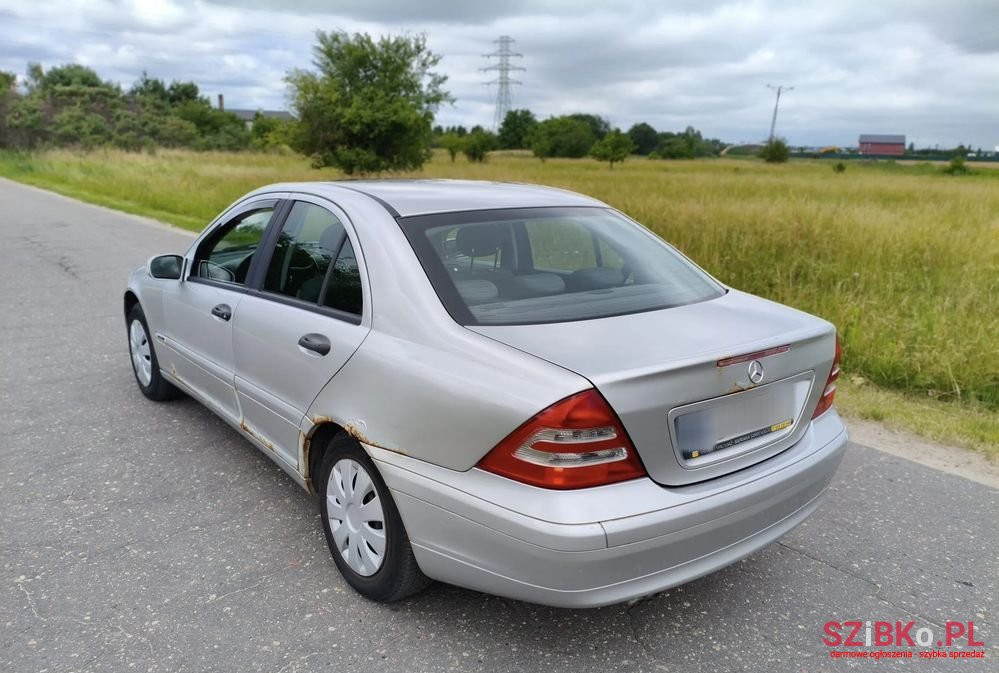 2002' Mercedes-Benz C-Class photo #3