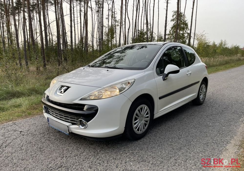 2009' Peugeot 207 photo #2