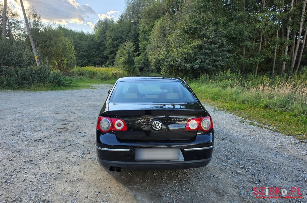 2008' Volkswagen Passat photo #5