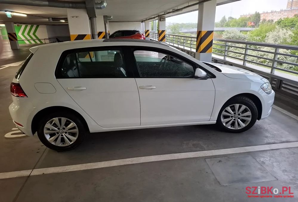 2021' Volkswagen Golf photo #3