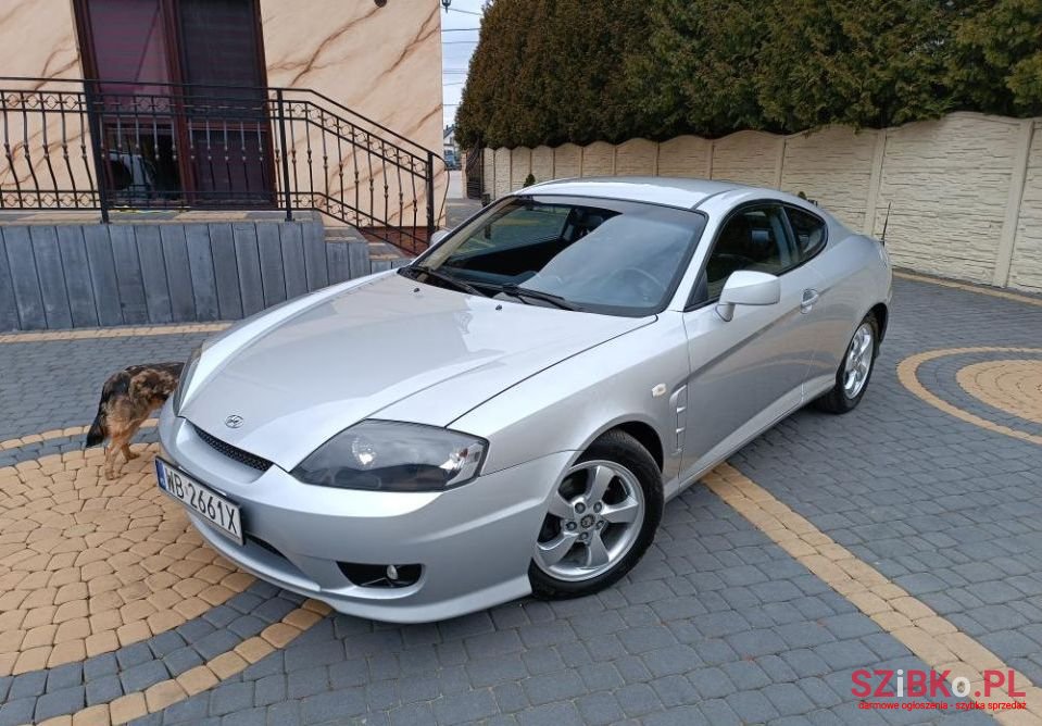 2005' Hyundai Coupe photo #1