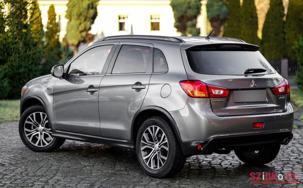 2015' Mitsubishi ASX photo #4