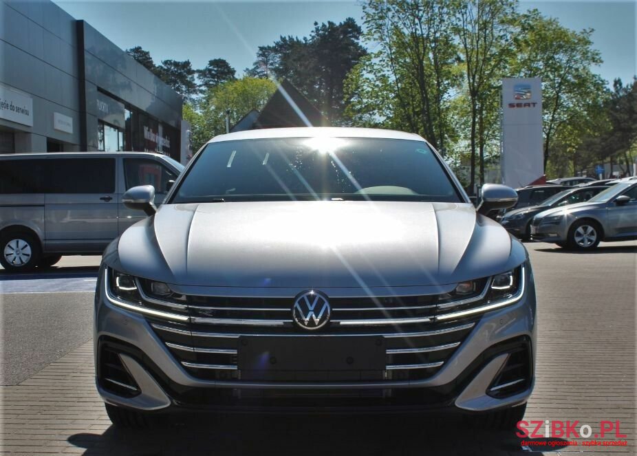 2023' Volkswagen Arteon photo #3