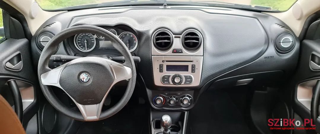 2013' Alfa Romeo MiTo photo #5