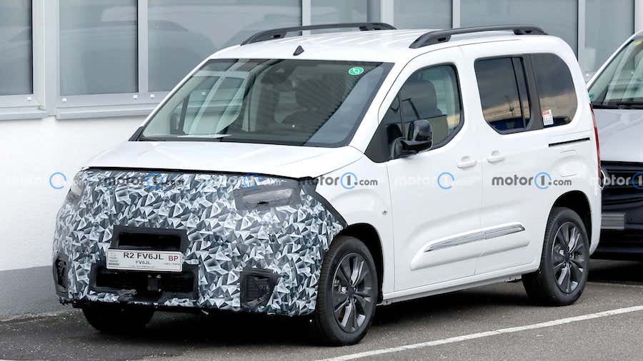 Opel Combo Life Spy Photos Capture Van Hiding Refreshed Front Fascia