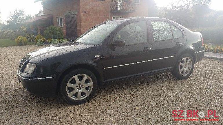 2004' Volkswagen Bora photo #2