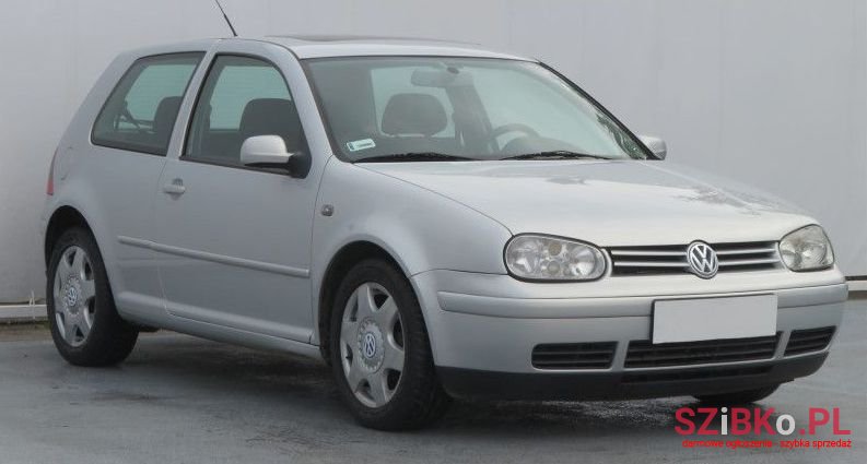 2000' Volkswagen Golf photo #1