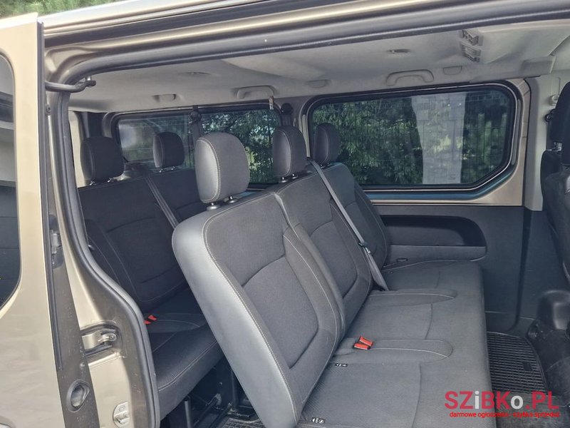 2016' Renault Trafic photo #2