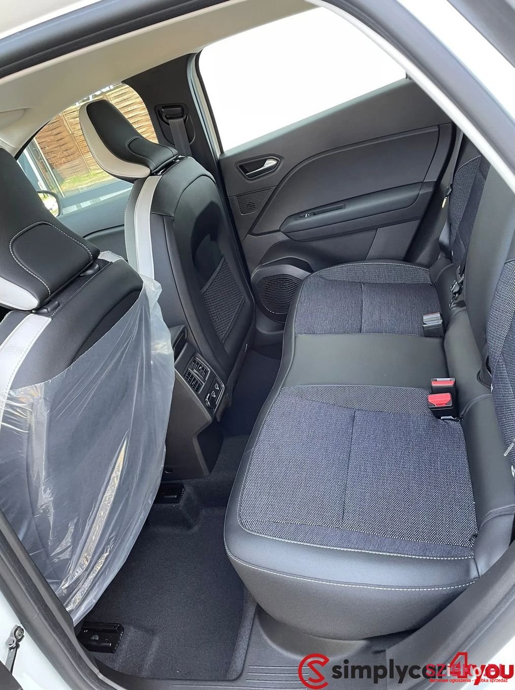 2022' Renault Captur photo #5