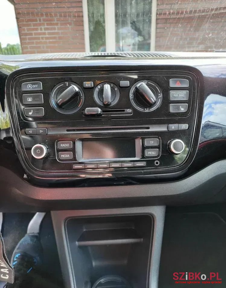 2013' Volkswagen Up! Eco photo #6