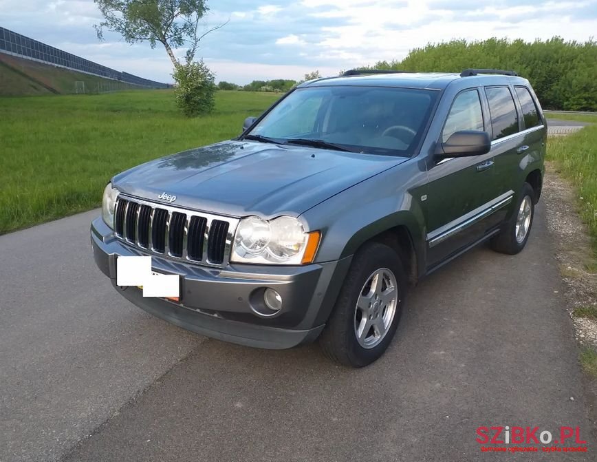 2006' Jeep Grand Cherokee photo #3