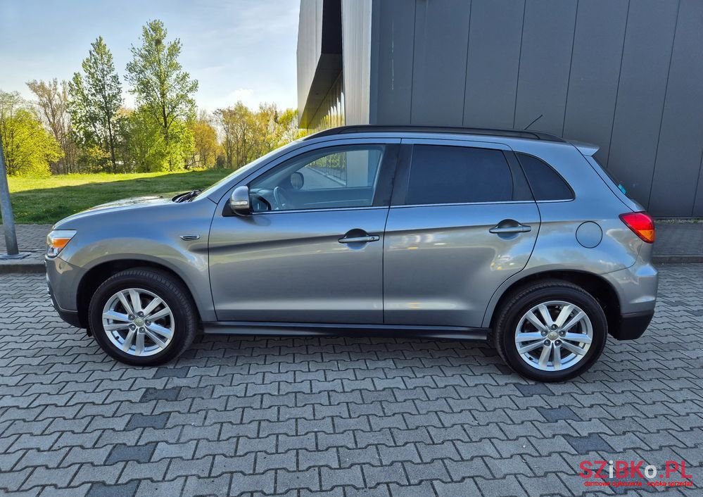 2011' Mitsubishi ASX photo #5