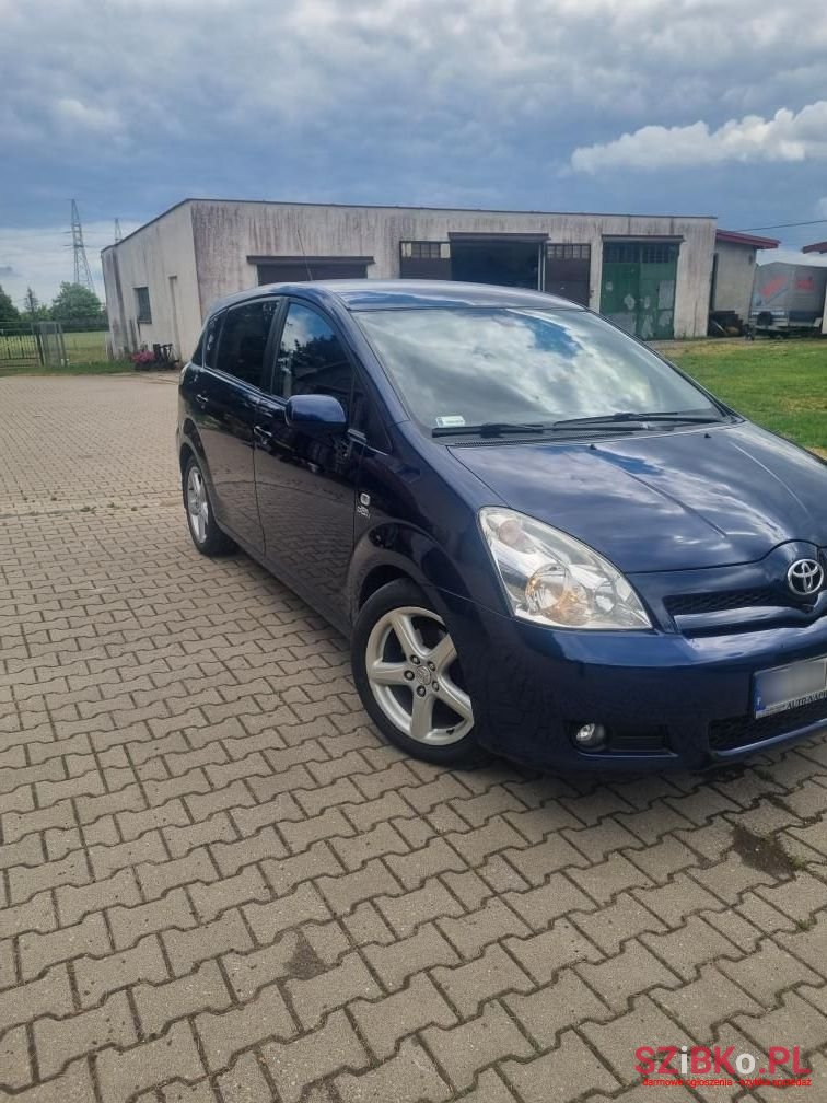 2007' Toyota Corolla Verso photo #3