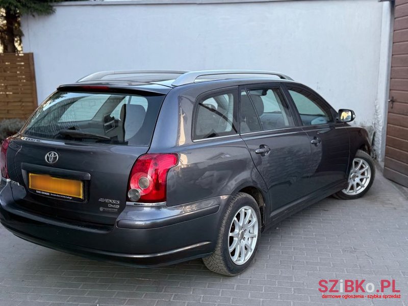 2008' Toyota Avensis 2.0 D-4D Premium photo #3