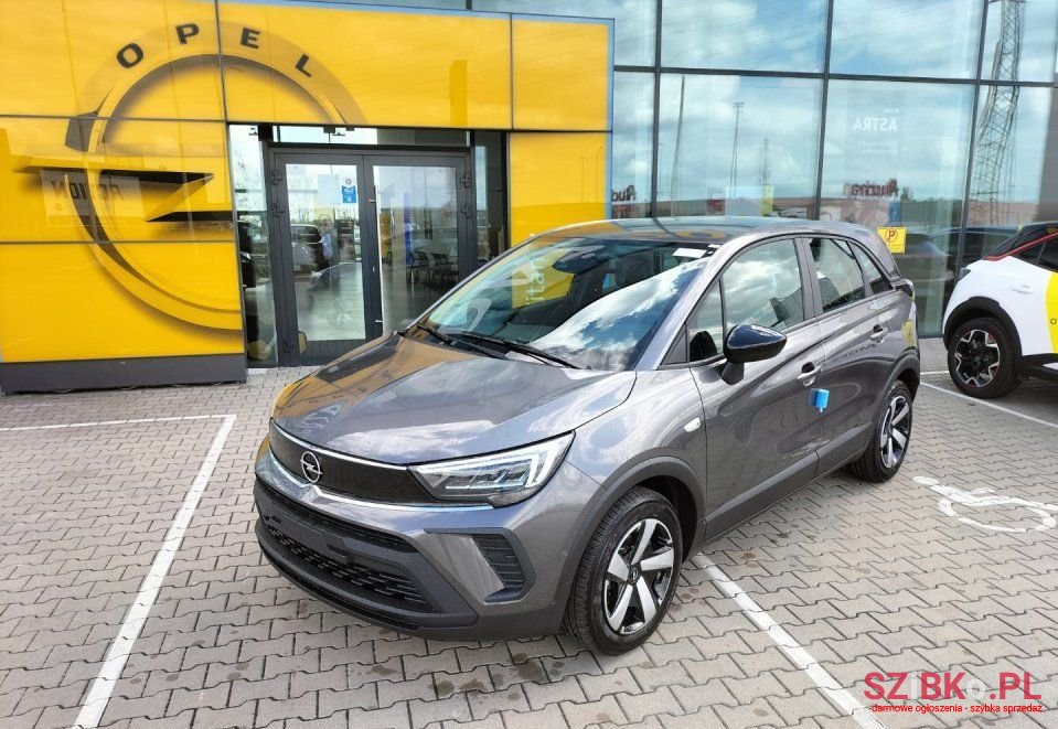 2022' Opel Crossland X photo #2