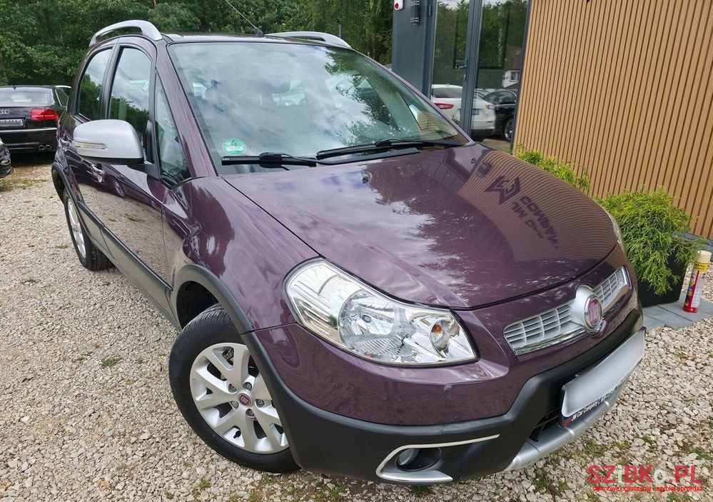 2012' Fiat Sedici photo #2