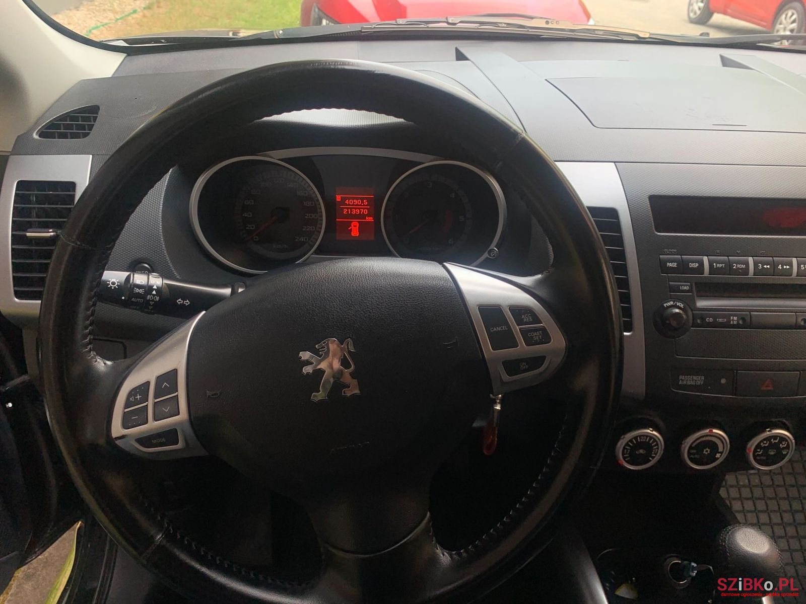 2008' Peugeot 4007 photo #5