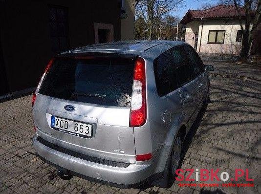 2005' Ford Focus photo #2