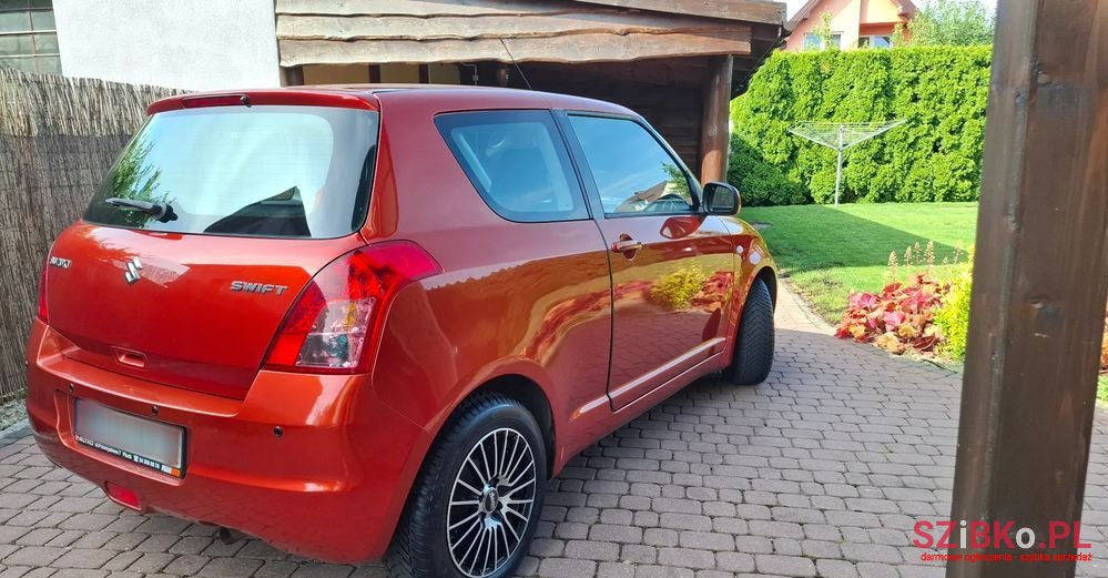2009' Suzuki Swift photo #6
