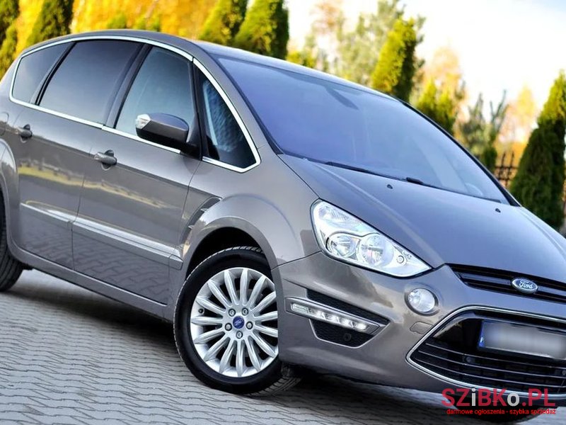 2012' Ford S-Max photo #2