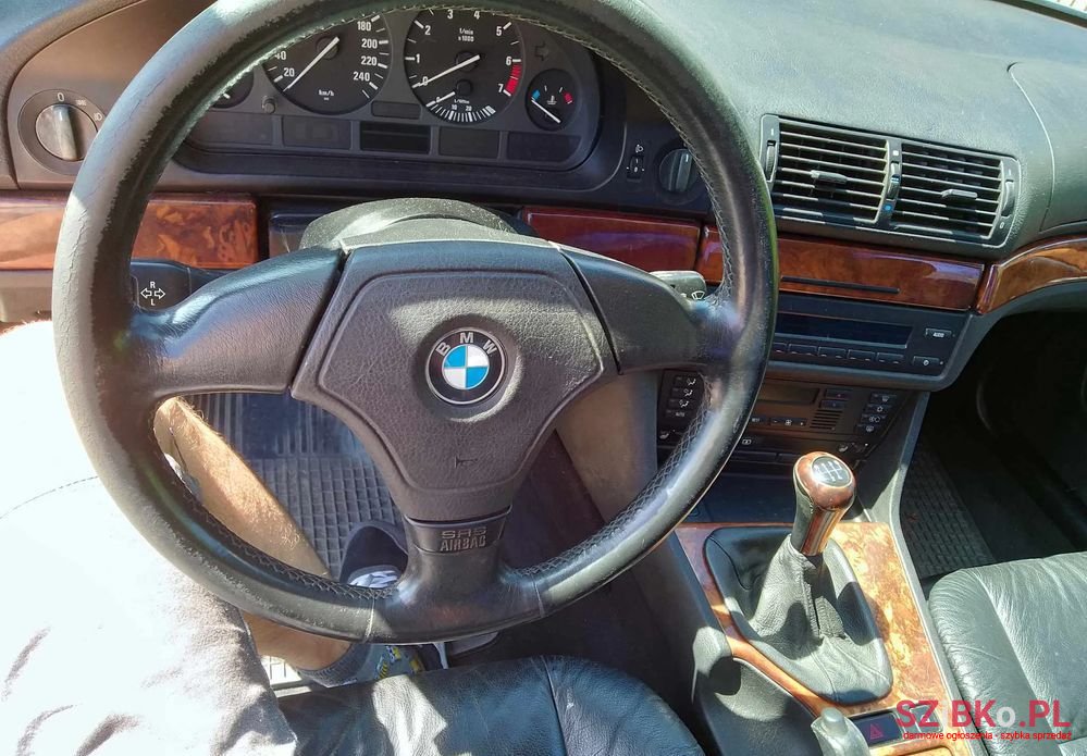 1998' BMW 5 Series 523I photo #2