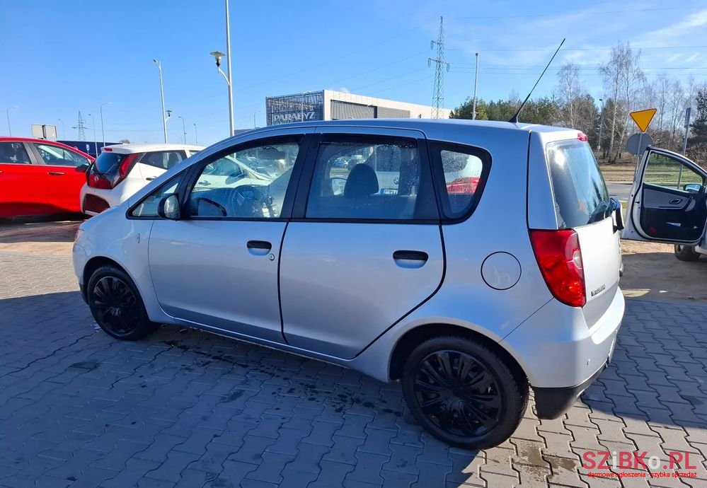 2012' Mitsubishi Colt photo #5