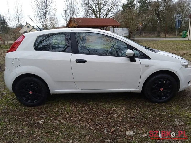 2009' Fiat Grande Punto Actual 1.2 8V Fresh photo #4