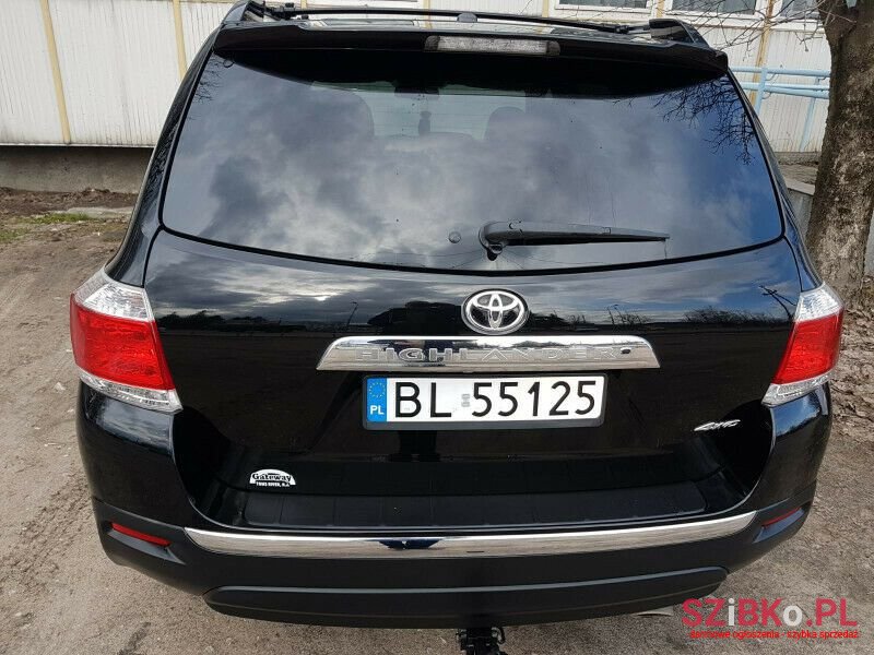 2013' Toyota Highlander photo #2