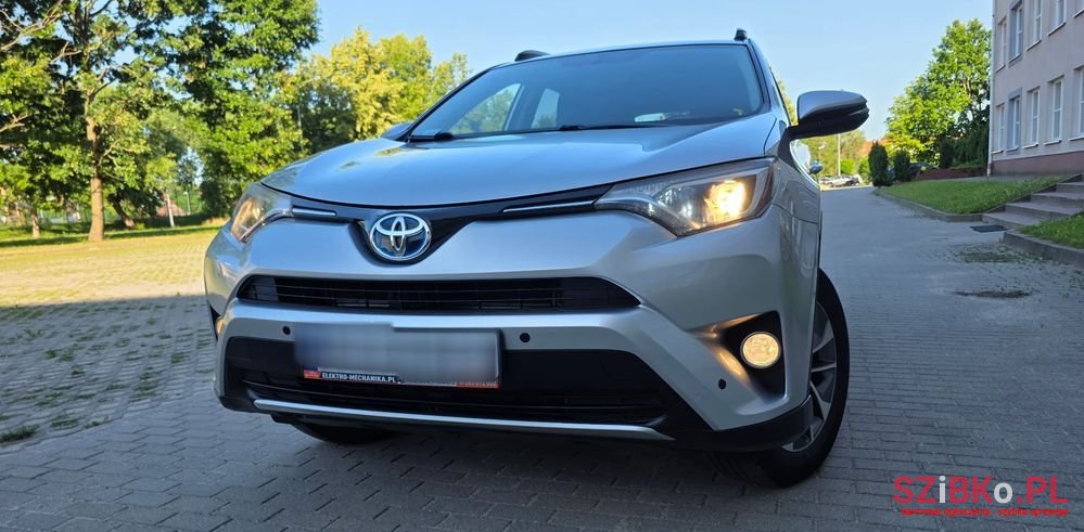 2016' Toyota RAV4 photo #1