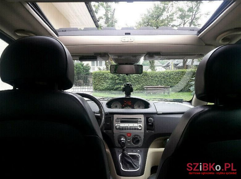 2004' Lancia Musa photo #3