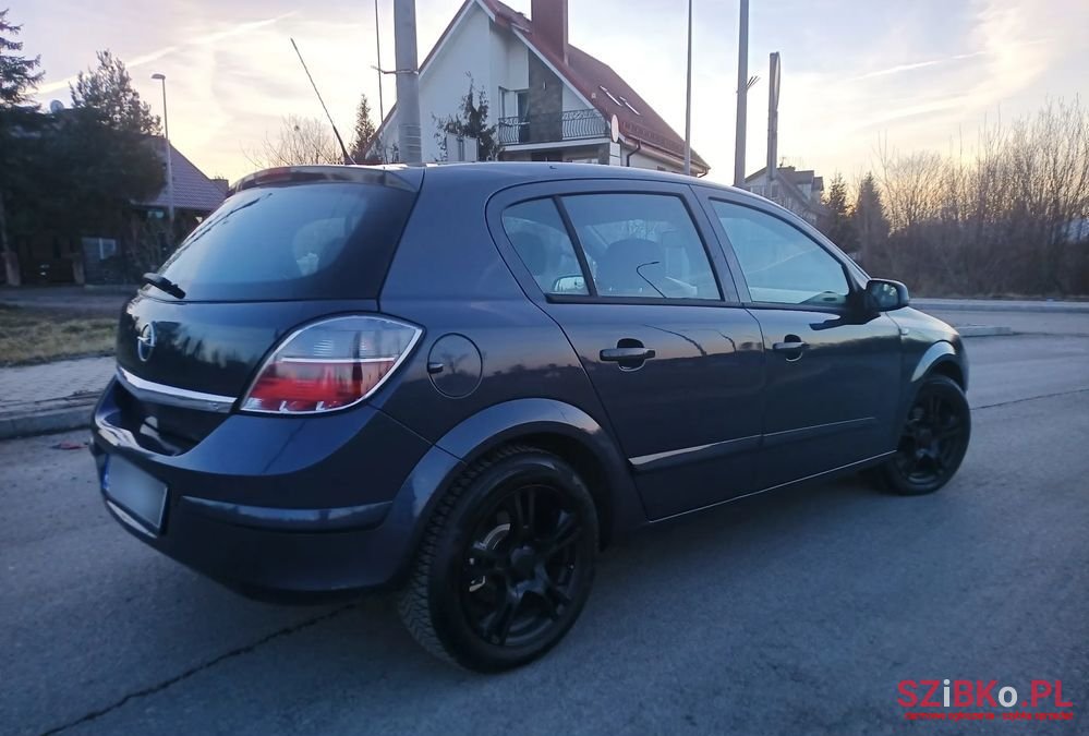 2008' Opel Astra photo #5